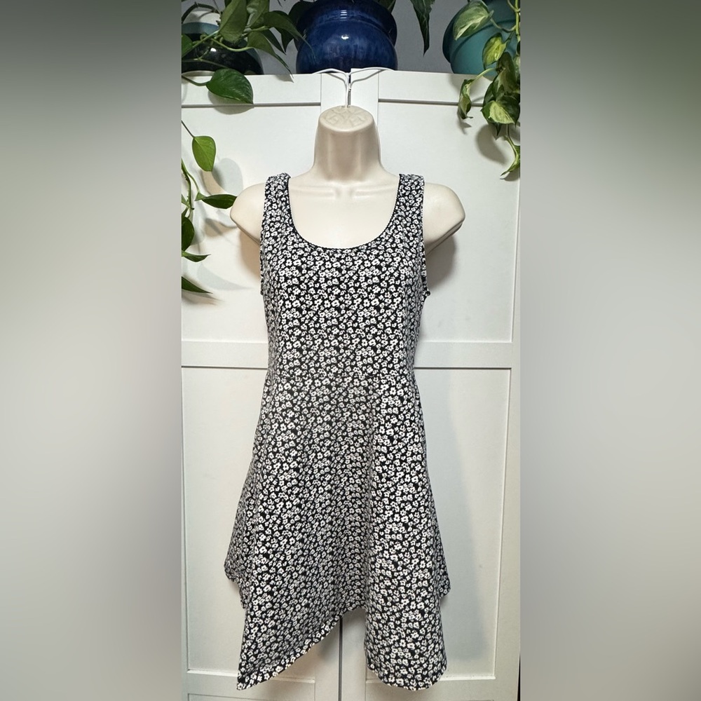 Forever 21 Black and White Floral mini dress